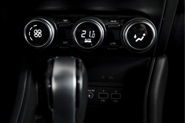 Renault Captur 1.3 TCe 130 Intens 130 PK - Automaat | Dig. Cockpit | Cruise | PDC | | Camera | NAV + App. Connect | ECC | Afn. Trekhaak | DAB | LM 18" |