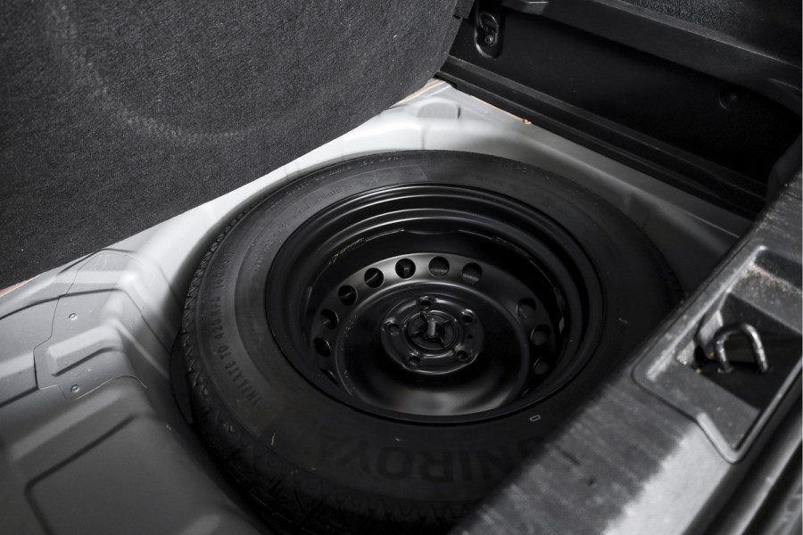 Renault Captur 1.3 TCe 130 Intens 130 PK - Automaat | Dig. Cockpit | Cruise | PDC | | Camera | NAV + App. Connect | ECC | Afn. Trekhaak | DAB | LM 18" |