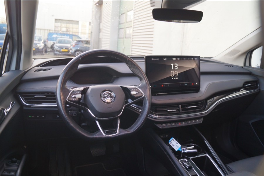 Škoda ENYAQ iV 80 First Edition High -PANO-LEER-LED-TREKHAAK-