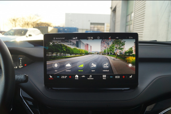 Škoda ENYAQ iV 80 First Edition High -PANO-LEER-LED-TREKHAAK-