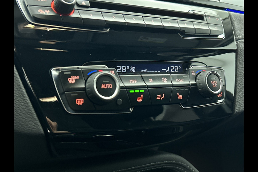 BMW X2 SDrive18i Executive(Dealer OnderH, Navi, StoelV, Camera, Parkeersensoren, Climate Con, Etc)