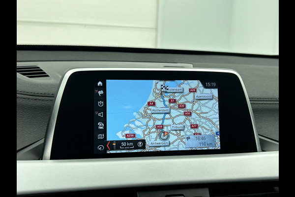 BMW X2 SDrive18i Executive(Dealer OnderH, Navi, StoelV, Camera, Parkeersensoren, Climate Con, Etc)