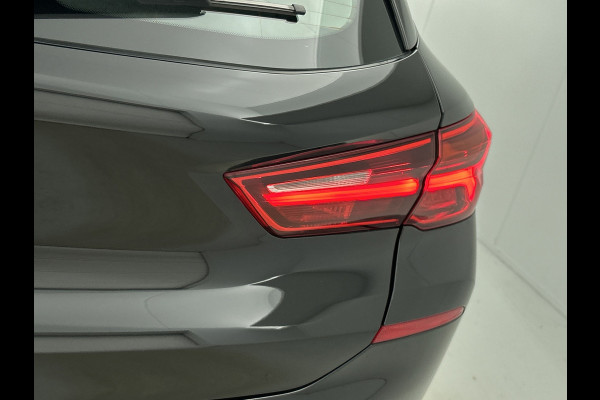 BMW X2 SDrive18i Executive(Dealer OnderH, Navi, StoelV, Camera, Parkeersensoren, Climate Con, Etc)