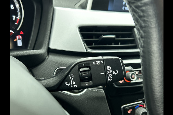 BMW X2 SDrive18i Executive(Dealer OnderH, Navi, StoelV, Camera, Parkeersensoren, Climate Con, Etc)