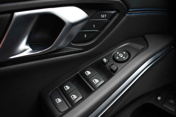 BMW 3 Serie Touring 330e xDrive M-Sport Pro Pano M-zetels ACC HUD 19inch El-klep