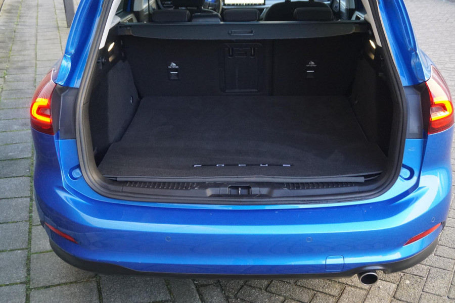 Ford FOCUS Wagon 1.0 EcoB.125PK Hybrid Titanium X/Panoramadak/ Zeldzaam Compleet!!!