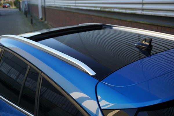 Ford FOCUS Wagon 1.0 EcoB.125PK Hybrid Titanium X/Panoramadak/ Zeldzaam Compleet!!!