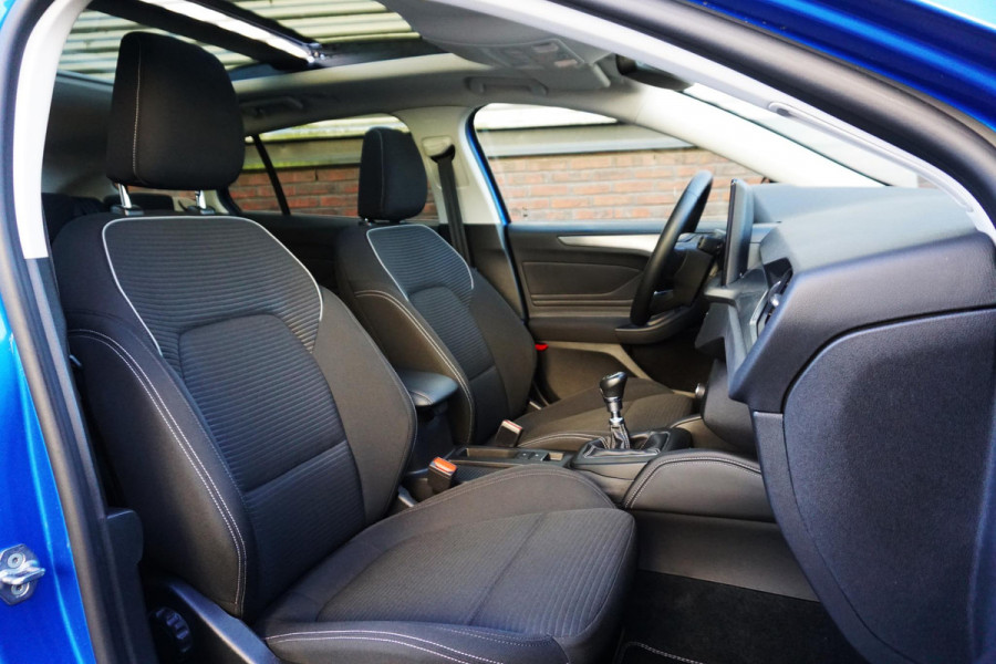 Ford FOCUS Wagon 1.0 EcoB.125PK Hybrid Titanium X/Panoramadak/ Zeldzaam Compleet!!!