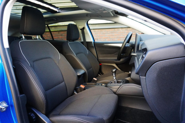 Ford FOCUS Wagon 1.0 EcoB.125PK Hybrid Titanium X/Panoramadak/ Zeldzaam Compleet!!!