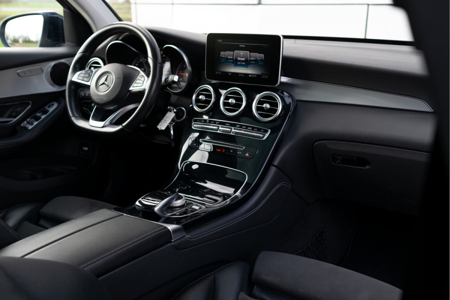 Mercedes-Benz GLC 220 d 4MATIC Business Solution AMG Line Distronic Plus|Stoelverw.|Pano|Camera|Trekhaak|LED|19''