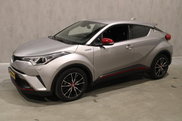 Toyota C-HR 1.8 Hybrid Dynamic Camera/Navigatie/Prijs is rijklaar incl 12 maanden bovag