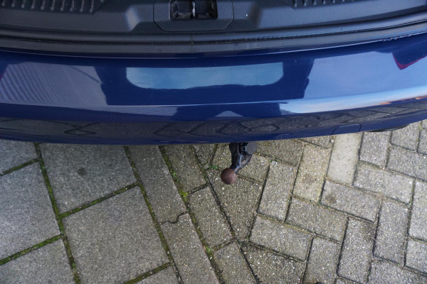 Ford FOCUS Wagon 1.0 EcoB.125PK Hybrid Business/Trekhaak/ Camera/December 2020!!