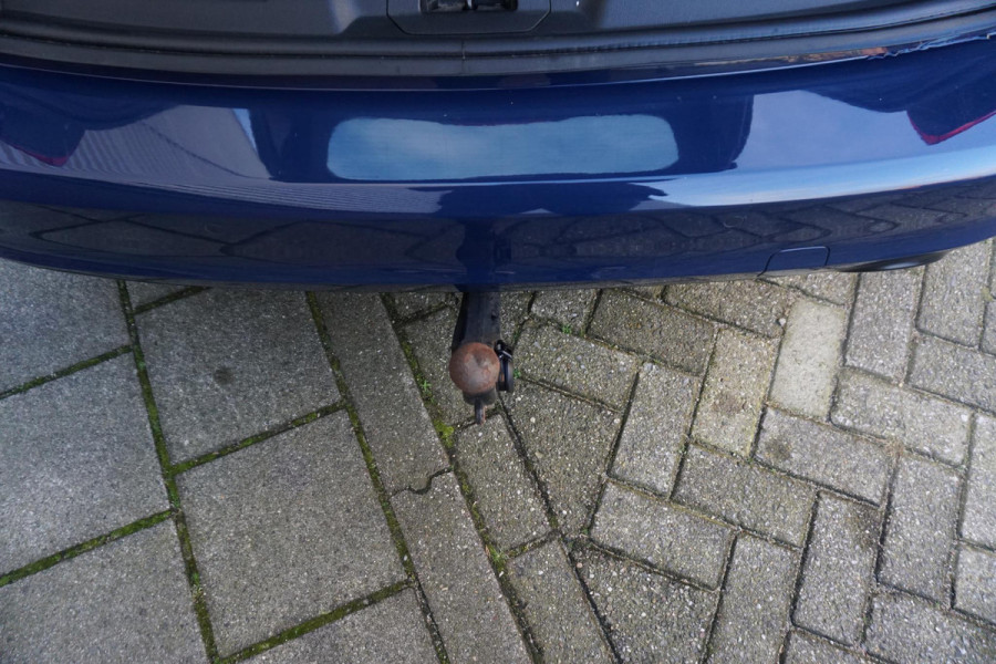 Ford FOCUS Wagon 1.0 EcoB.125PK Hybrid Business/Trekhaak/ Camera/December 2020!!