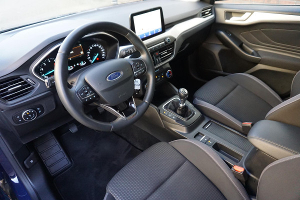 Ford FOCUS Wagon 1.0 EcoB.125PK Hybrid Business/Trekhaak/ Camera/December 2020!!
