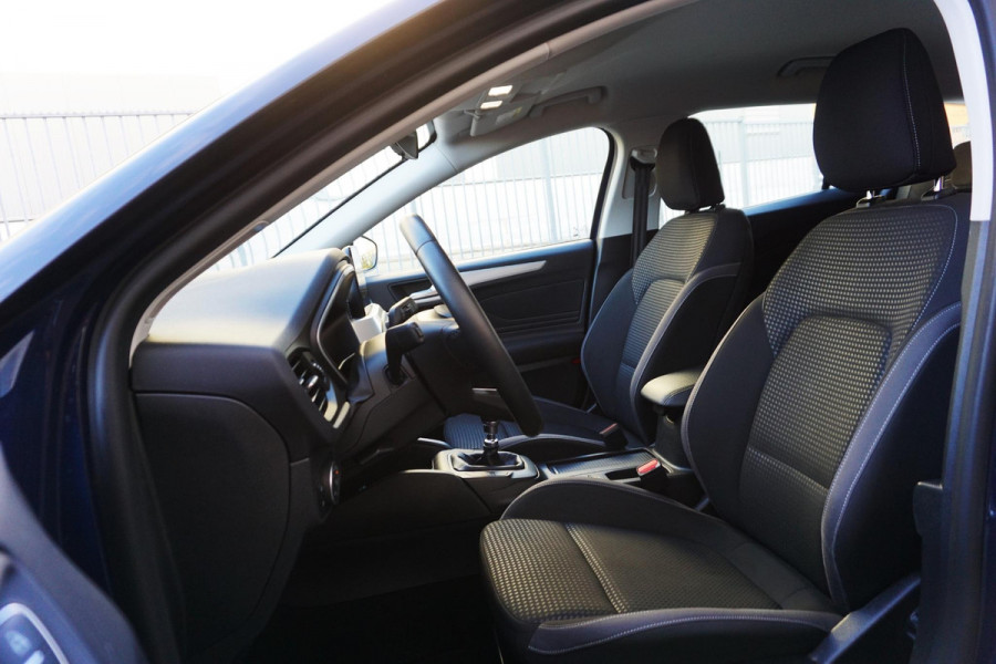 Ford FOCUS Wagon 1.0 EcoB.125PK Hybrid Business/Trekhaak/ Camera/December 2020!!