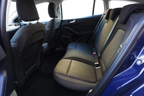 Ford FOCUS Wagon 1.0 EcoB.125PK Hybrid Business/Trekhaak/ Camera/December 2020!!