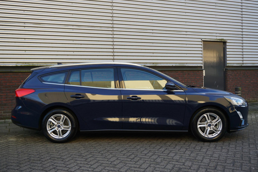 Ford FOCUS Wagon 1.0 EcoB.125PK Hybrid Business/Trekhaak/ Camera/December 2020!!
