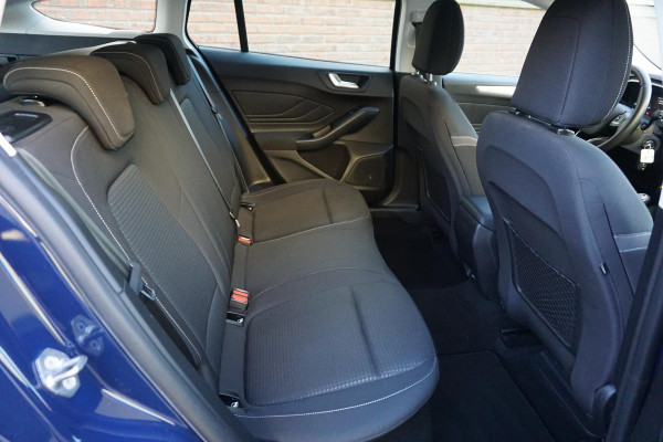 Ford FOCUS Wagon 1.0 EcoB.125PK Hybrid Business/Trekhaak/ Camera/December 2020!!