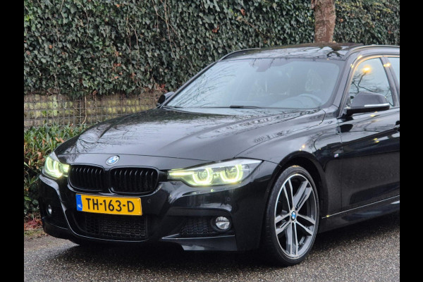 BMW 3 Serie Touring M Sport Panorama Apple CarPlay Camera Trekhaak volle Optieslijst NAP 6WB Shadow Executive Edition NAP Nbt Evo