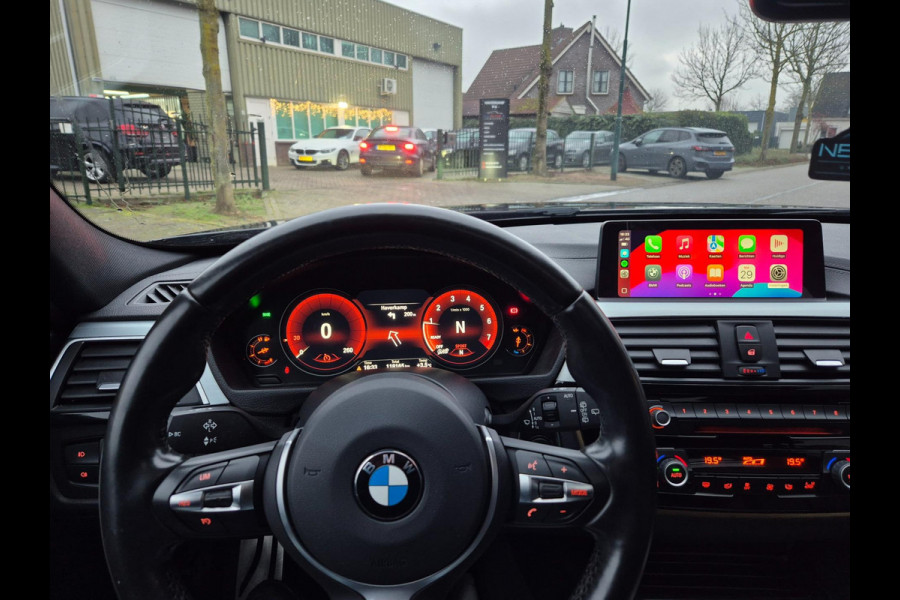 BMW 3 Serie Touring M Sport Panorama Apple CarPlay Camera Trekhaak volle Optieslijst NAP 6WB Shadow Executive Edition NAP Nbt Evo