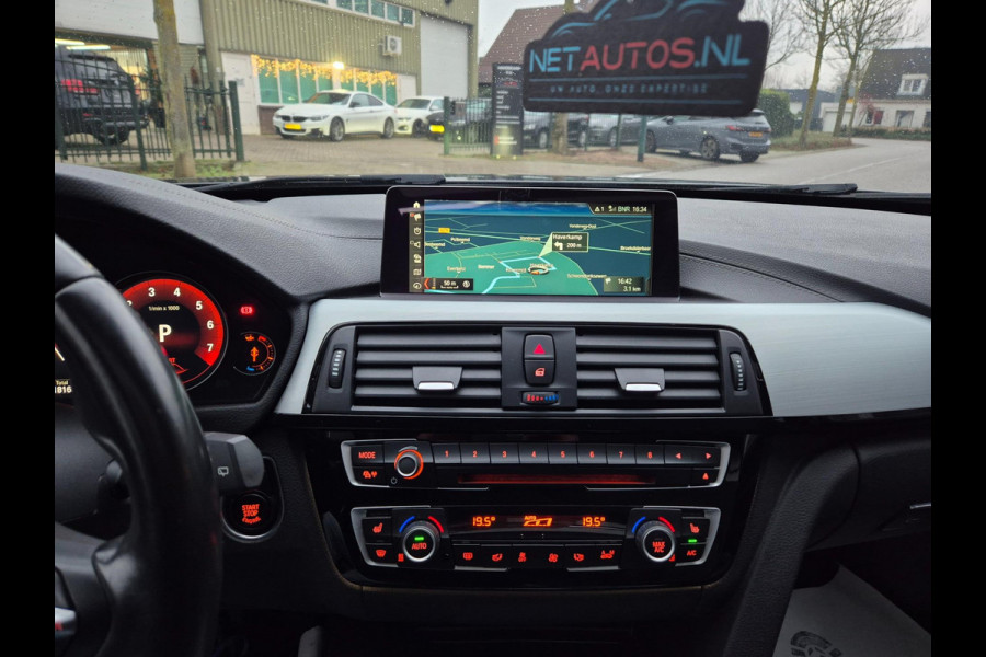 BMW 3 Serie Touring M Sport Panorama Apple CarPlay Camera Trekhaak volle Optieslijst NAP 6WB Shadow Executive Edition NAP Nbt Evo