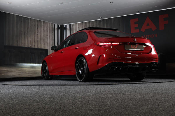 Mercedes-Benz C-Klasse 300 e AMG 63 Look / Burmester / Head Up / 360 Camera / Acc / Elek Stoelen / Full Leder / Open Pano / 20 Inc
