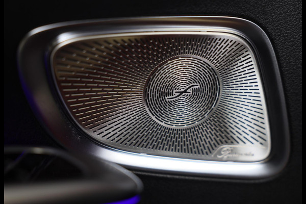 Mercedes-Benz C-Klasse 300 e AMG 63 Look / Burmester / Head Up / 360 Camera / Acc / Elek Stoelen / Full Leder / Open Pano / 20 Inc