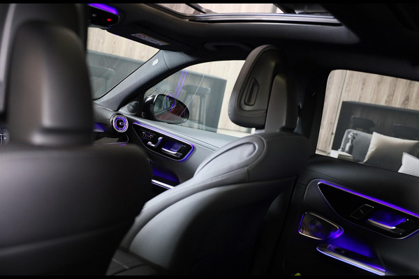 Mercedes-Benz C-Klasse 300 e AMG 63 Look / Burmester / Head Up / 360 Camera / Acc / Elek Stoelen / Full Leder / Open Pano / 20 Inc