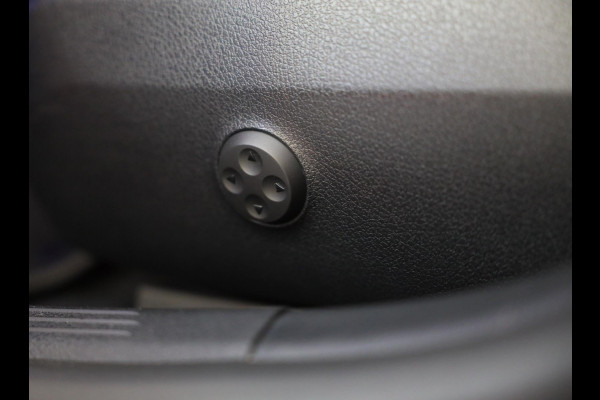 Mercedes-Benz C-Klasse 300 e AMG 63 Look / Burmester / Head Up / 360 Camera / Acc / Elek Stoelen / Full Leder / Open Pano / 20 Inc