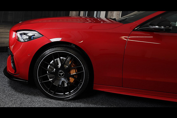 Mercedes-Benz C-Klasse 300 e AMG 63 Look / Burmester / Head Up / 360 Camera / Acc / Elek Stoelen / Full Leder / Open Pano / 20 Inc