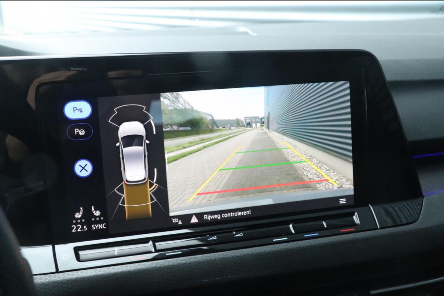 Volkswagen Golf 2.0 TSI GTI | PANO - HUD - IQ.LIGHT - HARMAN KARDON - VOL!