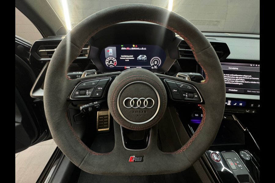 Audi RS3 Limousine 2.5 TFSI quattro Pano|B&O|HuD|Alcantara