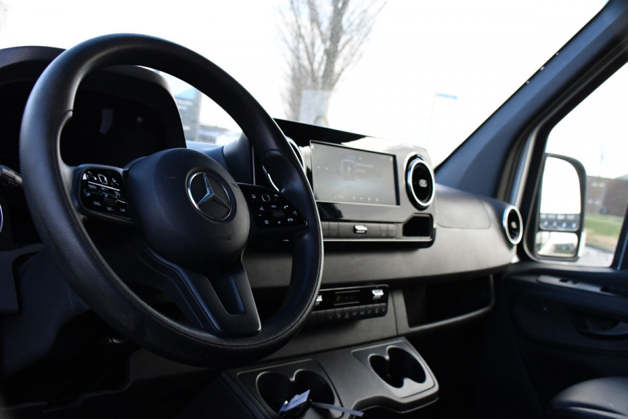 Mercedes-Benz Sprinter 317 1.9 CDI L2H2 RWD PB Edition Camera, Cruise, Carplay, 10,5'' Mbux, 3500kg Trekhaak, Stoelverwarming, 170pk, Automaat, Uniek!