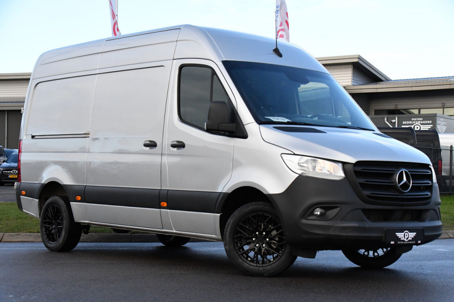 Mercedes-Benz Sprinter 317 1.9 CDI L2H2 RWD PB Edition Camera, Cruise, Carplay, 10,5'' Mbux, 3500kg Trekhaak, Stoelverwarming, 170pk, Automaat, Uniek!