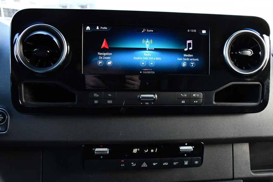 Mercedes-Benz Sprinter 317 1.9 CDI L2H2 RWD PB Edition Camera, Cruise, Carplay, 10,5'' Mbux, 3500kg Trekhaak, Stoelverwarming, 170pk, Automaat, Uniek!