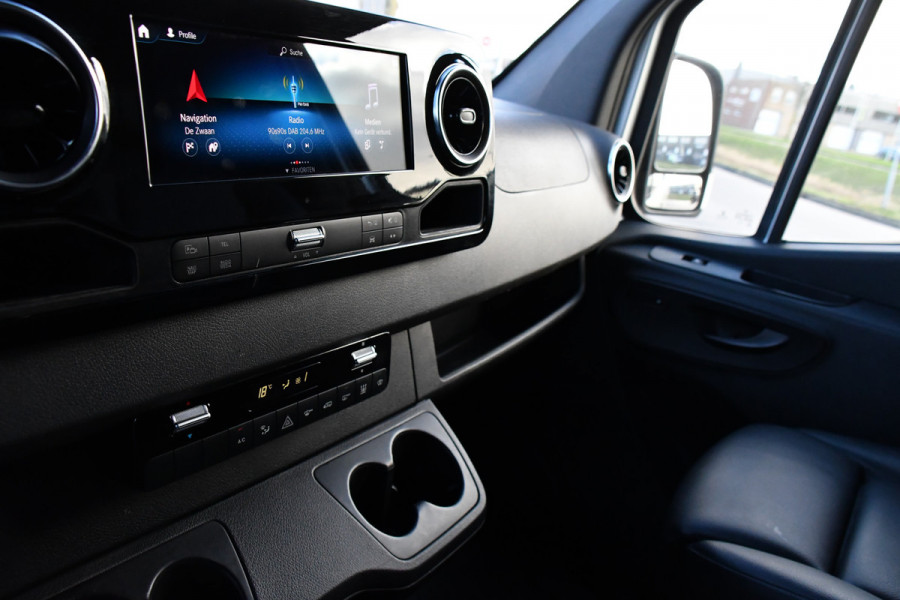 Mercedes-Benz Sprinter 317 1.9 CDI L2H2 RWD PB Edition Camera, Cruise, Carplay, 10,5'' Mbux, 3500kg Trekhaak, Stoelverwarming, 170pk, Automaat, Uniek!