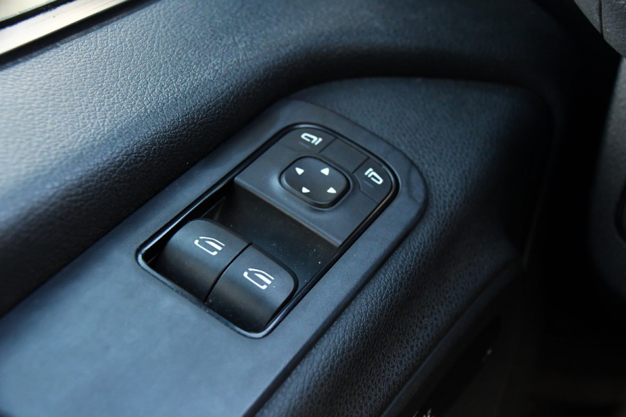 Mercedes-Benz Sprinter 317 1.9 CDI L2H2 RWD PB Edition Camera, Cruise, Carplay, 10,5'' Mbux, 3500kg Trekhaak, Stoelverwarming, 170pk, Automaat, Uniek!