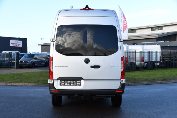 Mercedes-Benz Sprinter 317 1.9 CDI L2H2 RWD PB Edition Camera, Cruise, Carplay, 10,5'' Mbux, 3500kg Trekhaak, Stoelverwarming, 170pk, Automaat, Uniek!