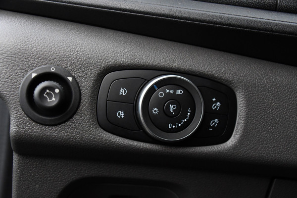 Ford Transit 350 2.0 TDCI L2H2 PB Edition Cruise, Sensoren, 130pk, Automaat, Trekhaak, Airco, Radio, Uniek!