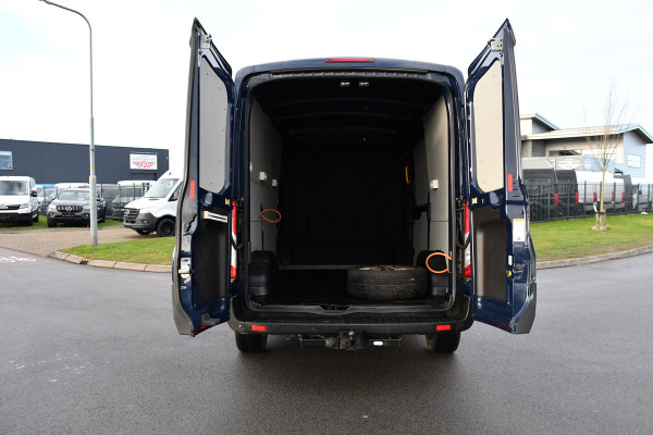Ford Transit 350 2.0 TDCI L2H2 PB Edition Cruise, Sensoren, 130pk, Automaat, Trekhaak, Airco, Radio, Uniek!