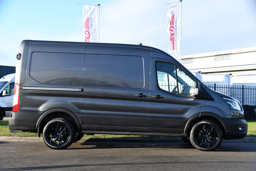 Ford Transit 350 2.0 TDCI L2H2 Raptor Edition Camera, Cruise, Carplay, Xenon, 170pk, Stoelverwarming, Automaat, Trekhaak, Uniek!