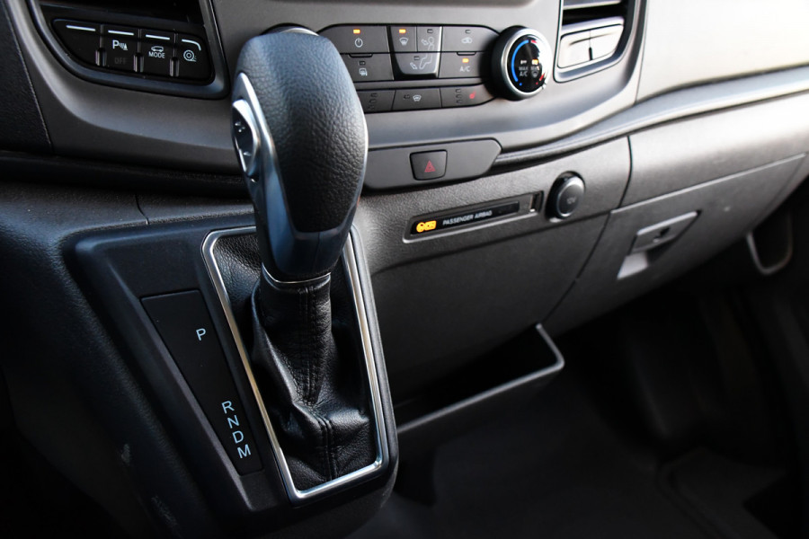 Ford Transit 350 2.0 TDCI L2H2 Raptor Edition Camera, Cruise, Carplay, Xenon, 170pk, Stoelverwarming, Automaat, Trekhaak, Uniek!