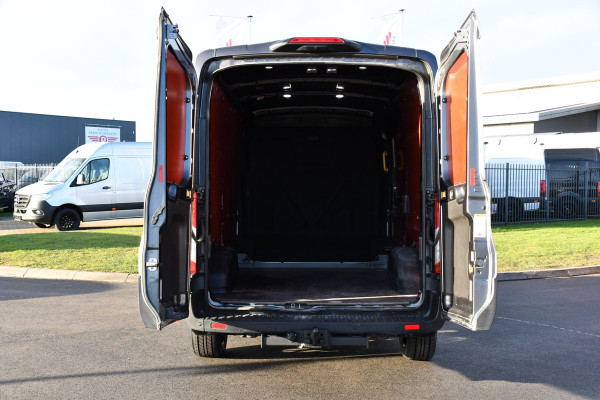 Ford Transit 350 2.0 TDCI L2H2 Raptor Edition Camera, Cruise, Carplay, Xenon, 170pk, Stoelverwarming, Automaat, Trekhaak, Uniek!