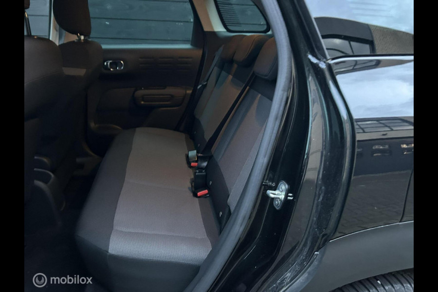 Citroën C3 Aircross 1.2 PureTech Plus 110 PK / FM NAV / 16" / Privacy glass / Carplay