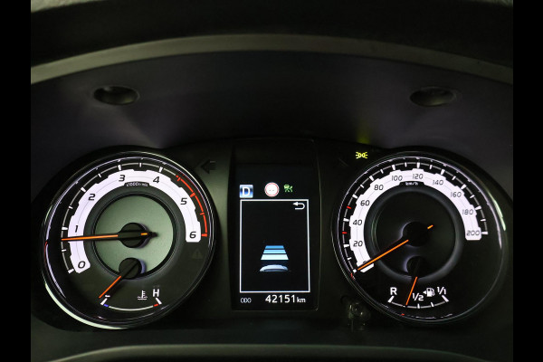 Toyota Hilux 2.4 D-4D AUT. 4X4 DOUBLE CAB EXECUTIVE ORIG. NL *41.151 KM* + ADAPTIVE CRUISE | CAMERA | STOELVERW. | NAVIGATIE