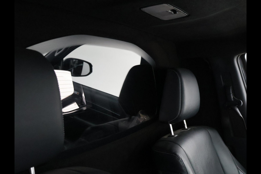 Toyota Hilux 2.4 D-4D AUT. 4X4 DOUBLE CAB EXECUTIVE ORIG. NL *41.151 KM* + ADAPTIVE CRUISE | CAMERA | STOELVERW. | NAVIGATIE