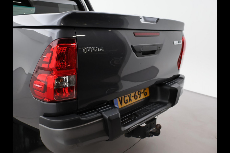 Toyota Hilux 2.4 D-4D AUT. 4X4 DOUBLE CAB EXECUTIVE ORIG. NL *41.151 KM* + ADAPTIVE CRUISE | CAMERA | STOELVERW. | NAVIGATIE