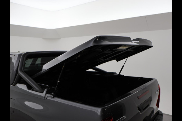 Toyota Hilux 2.4 D-4D AUT. 4X4 DOUBLE CAB EXECUTIVE ORIG. NL *41.151 KM* + ADAPTIVE CRUISE | CAMERA | STOELVERW. | NAVIGATIE