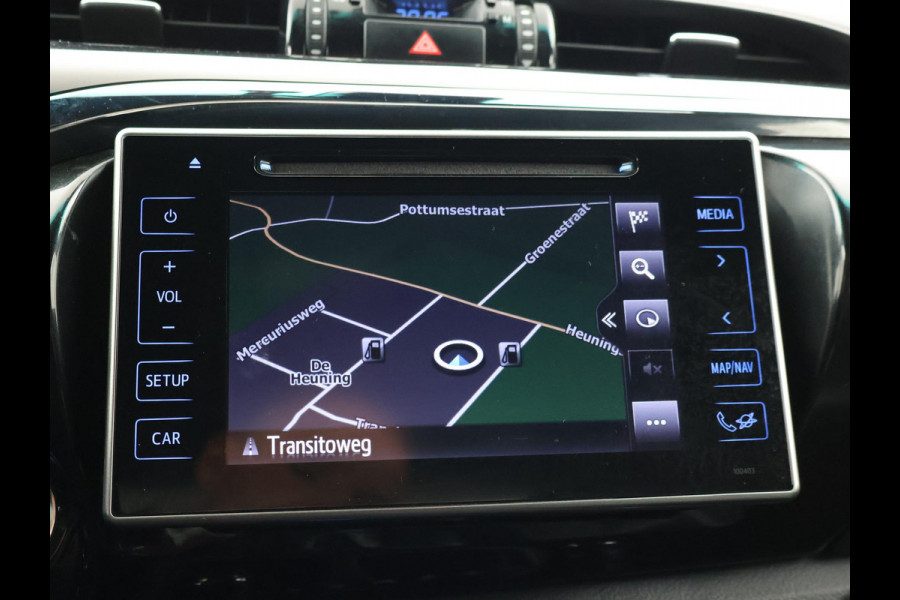 Toyota Hilux 2.4 D-4D AUT. 4X4 DOUBLE CAB EXECUTIVE ORIG. NL *41.151 KM* + ADAPTIVE CRUISE | CAMERA | STOELVERW. | NAVIGATIE