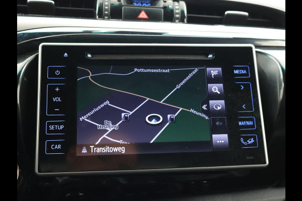 Toyota Hilux 2.4 D-4D AUT. 4X4 DOUBLE CAB EXECUTIVE ORIG. NL *41.151 KM* + ADAPTIVE CRUISE | CAMERA | STOELVERW. | NAVIGATIE